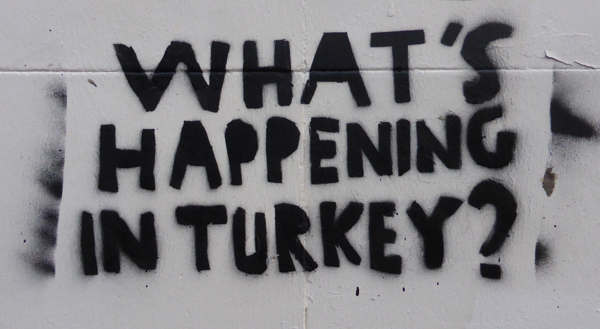 »Die momentane Situation in der Türkei ist surrealer als ein Literaturwerk«